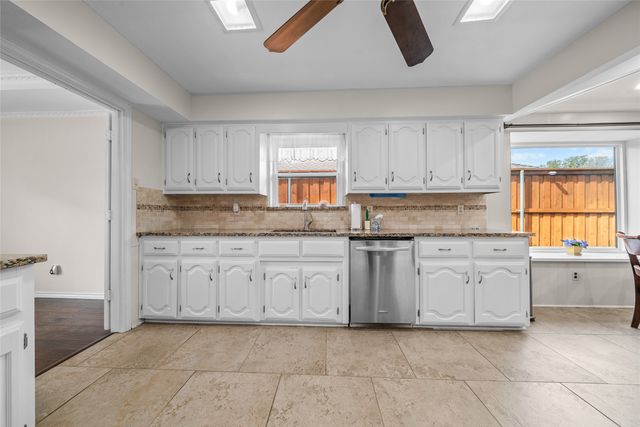 9727 Amberley Drive, Dallas, TX 75243