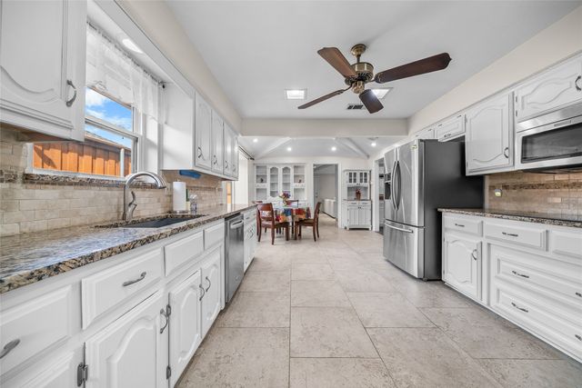 9727 Amberley Drive, Dallas, TX 75243