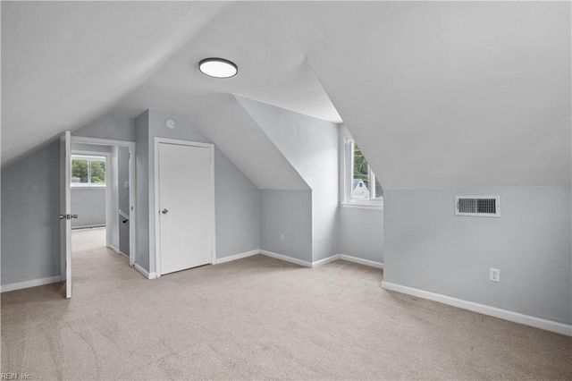 528 Lavender LN, Virginia Beach, VA 23462