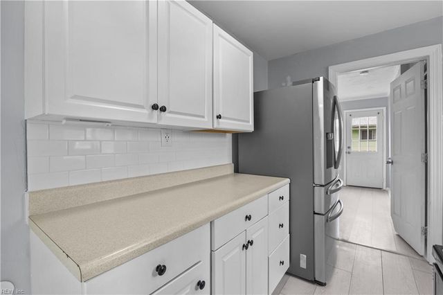528 Lavender LN, Virginia Beach, VA 23462