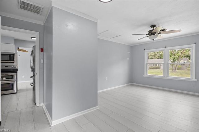 528 Lavender LN, Virginia Beach, VA 23462