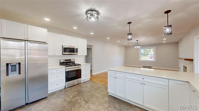 512 W Harris Avenue, Greenville, IL 62246