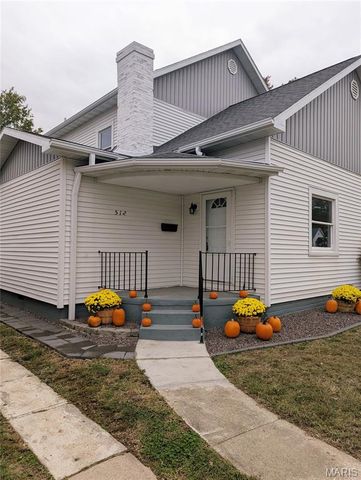 512 W Harris Avenue, Greenville, IL 62246