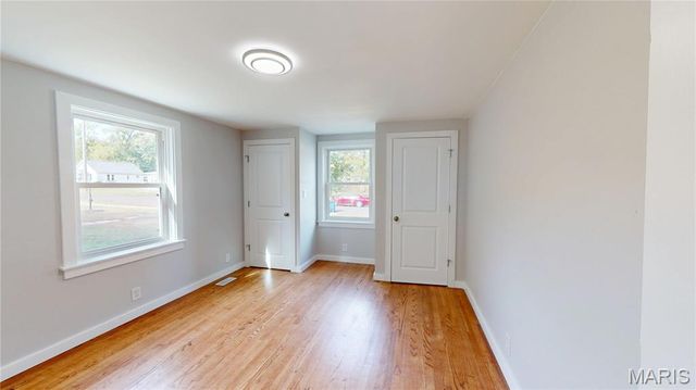 512 W Harris Avenue, Greenville, IL 62246