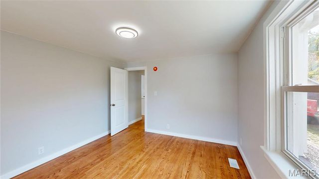 512 W Harris Avenue, Greenville, IL 62246