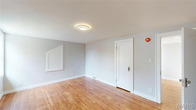 512 W Harris Avenue, Greenville, IL 62246