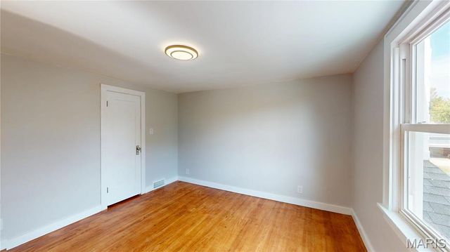 512 W Harris Avenue, Greenville, IL 62246