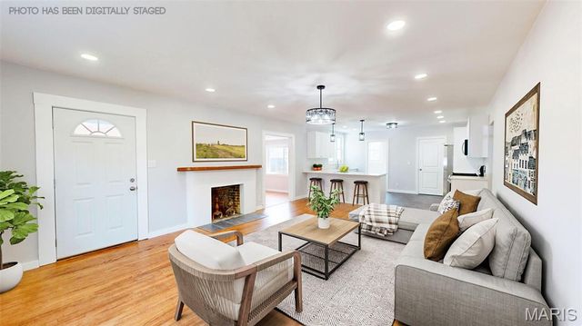 512 W Harris Avenue, Greenville, IL 62246