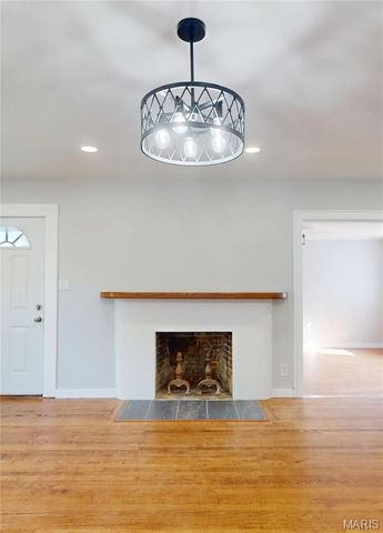 512 W Harris Avenue, Greenville, IL 62246