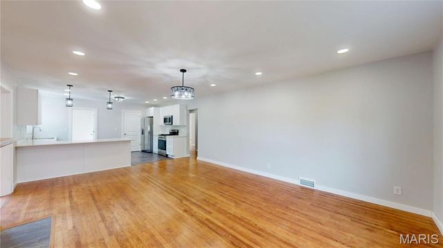 512 W Harris Avenue, Greenville, IL 62246