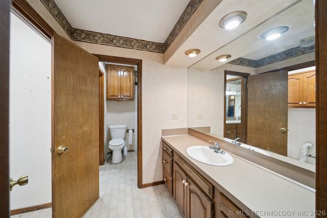 1601 Merlin Circle, Pryor, OK 74361