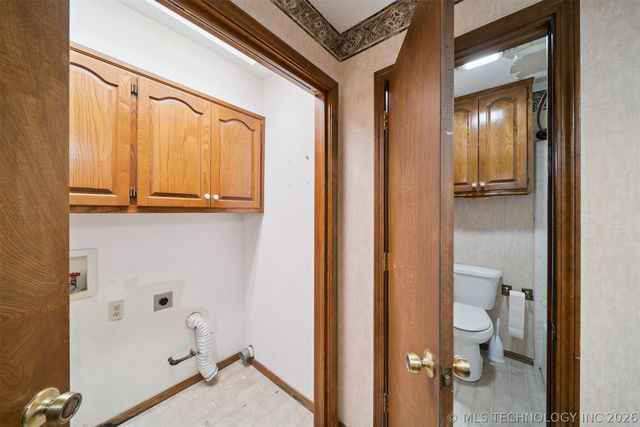 1601 Merlin Circle, Pryor, OK 74361