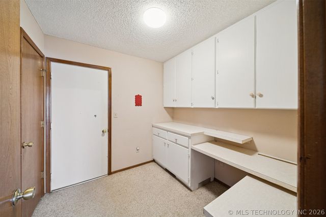 1601 Merlin Circle, Pryor, OK 74361