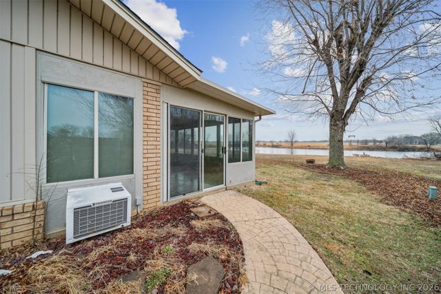 1601 Merlin Circle, Pryor, OK 74361