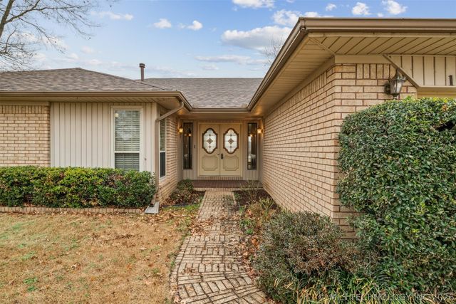 1601 Merlin Circle, Pryor, OK 74361