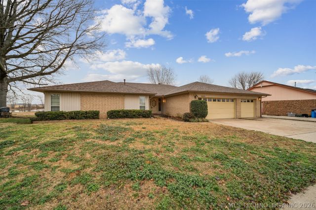 1601 Merlin Circle, Pryor, OK 74361