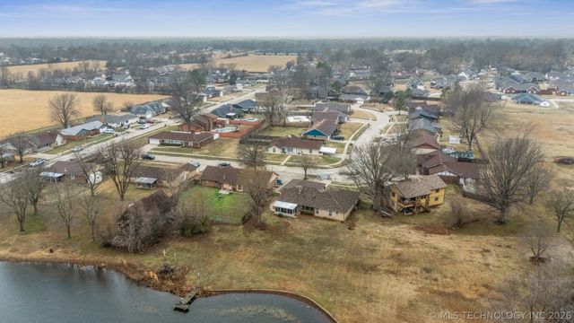 1601 Merlin Circle, Pryor, OK 74361