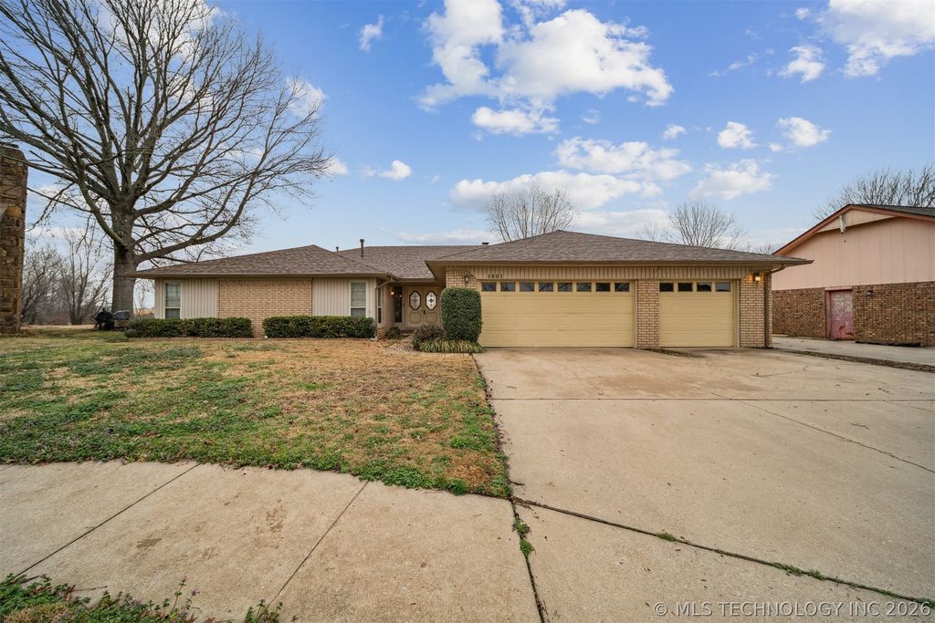 1601 Merlin Circle, Pryor, OK 74361