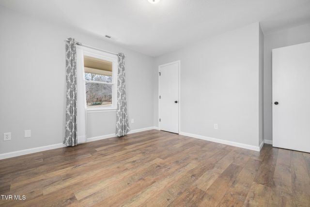 1108 Ridgecrest Road, Johnson City, TN 37604