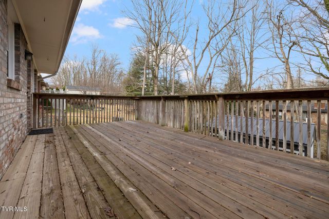 1108 Ridgecrest Road, Johnson City, TN 37604