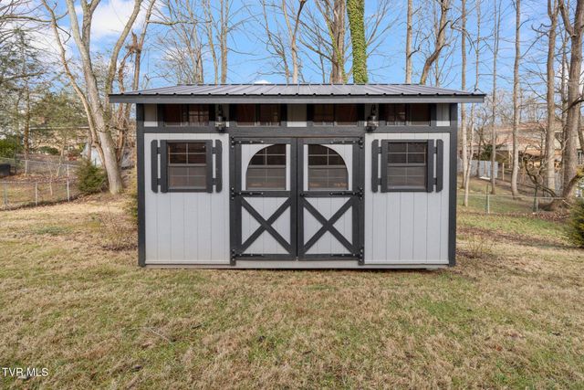 1108 Ridgecrest Road, Johnson City, TN 37604