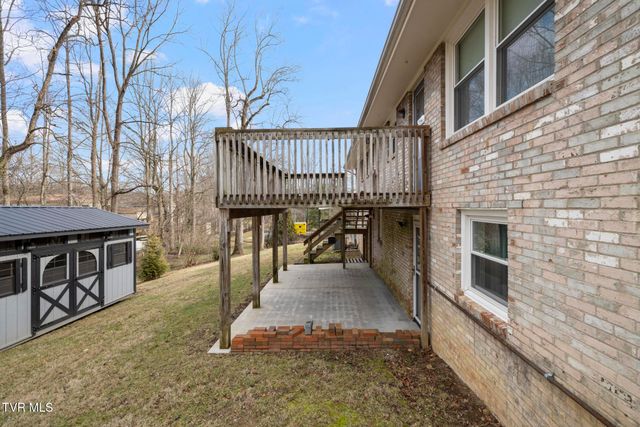 1108 Ridgecrest Road, Johnson City, TN 37604