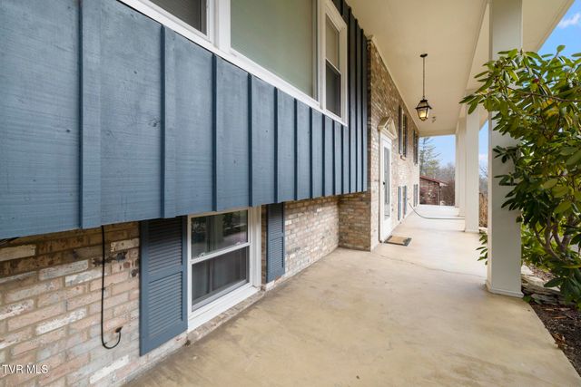 1108 Ridgecrest Road, Johnson City, TN 37604