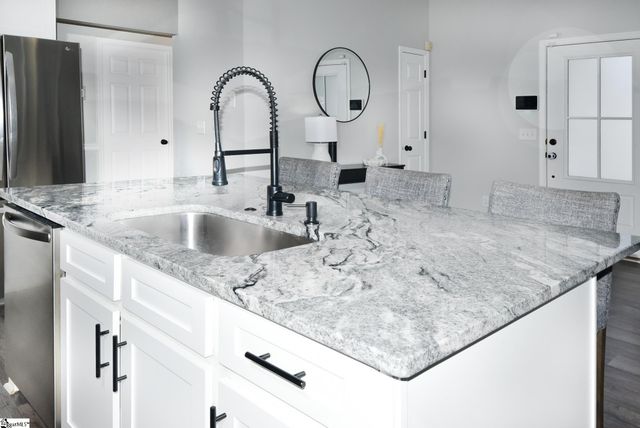 100 Golden Leaf Lane, Simpsonville, SC 29681