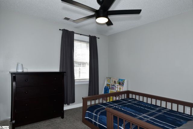 100 Golden Leaf Lane, Simpsonville, SC 29681