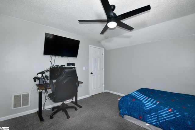 100 Golden Leaf Lane, Simpsonville, SC 29681