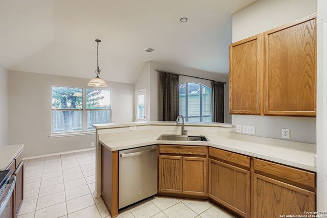 937 Forest Ridge, Schertz, TX 78154