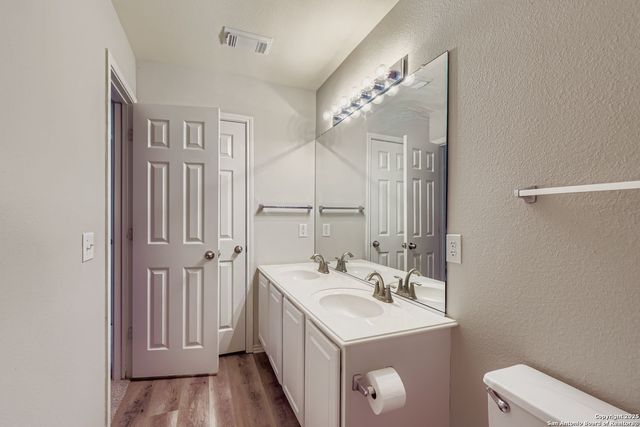 937 Forest Ridge, Schertz, TX 78154