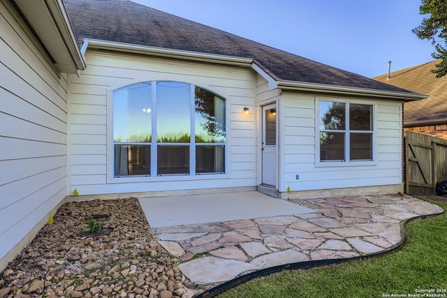 937 Forest Ridge, Schertz, TX 78154