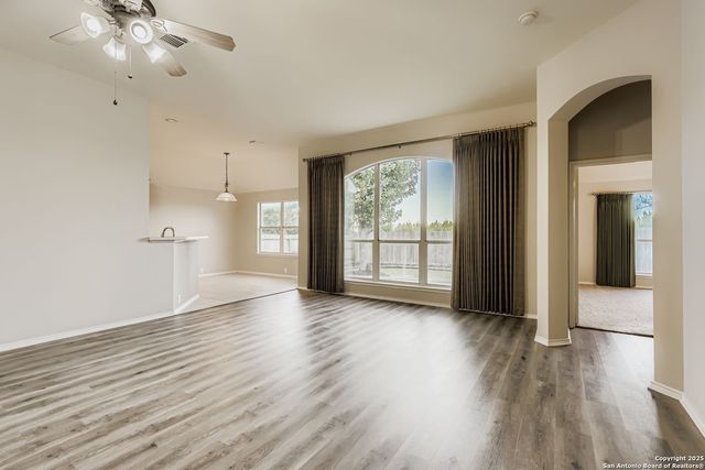 937 Forest Ridge, Schertz, TX 78154