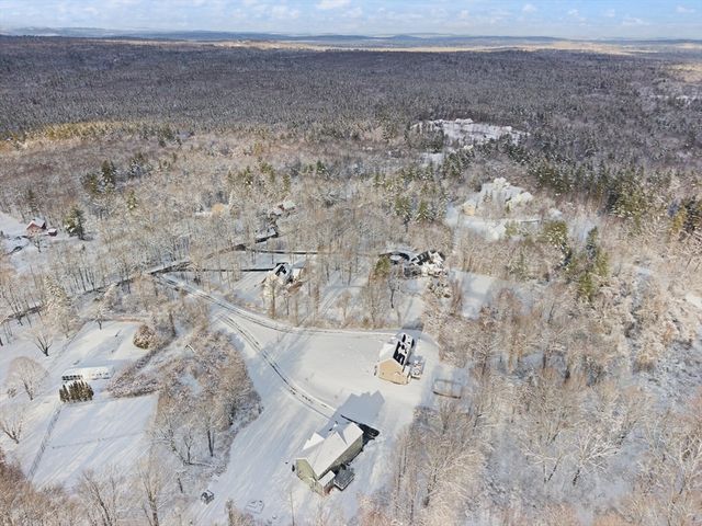 36 Gilchrest, Lunenburg, MA 01462