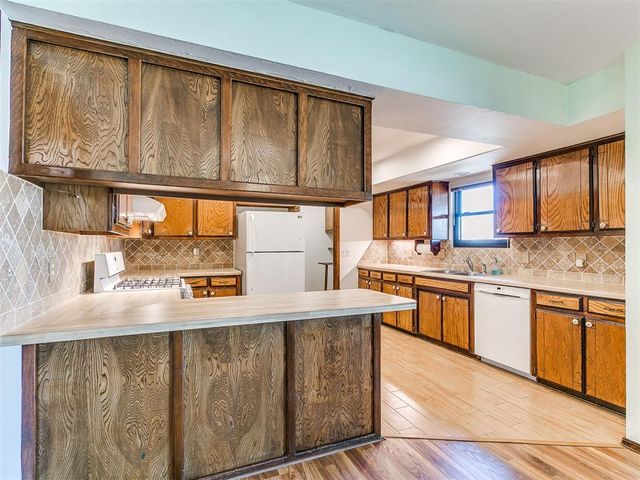 7805 Westwood Lane, Oklahoma City, OK 73169