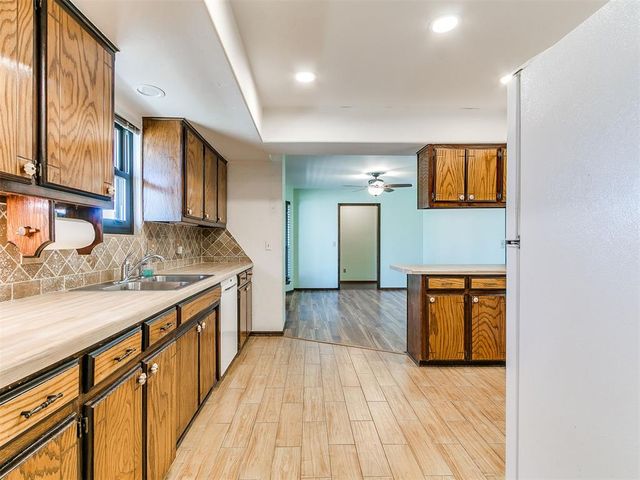 7805 Westwood Lane, Oklahoma City, OK 73169