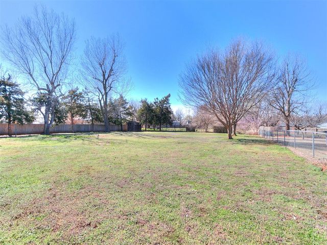 7805 Westwood Lane, Oklahoma City, OK 73169