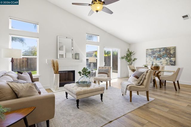 4606 Chelsea Dr, Oakley, CA 94561