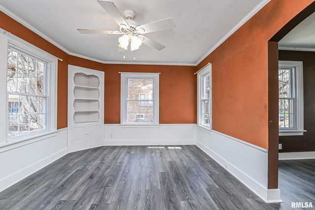 515 W ARMSTRONG Avenue, Peoria, IL 61606