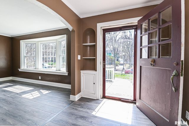 515 W ARMSTRONG Avenue, Peoria, IL 61606