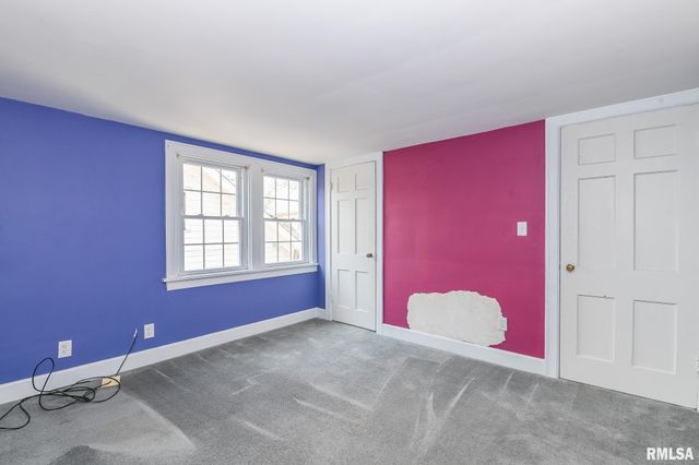 515 W ARMSTRONG Avenue, Peoria, IL 61606