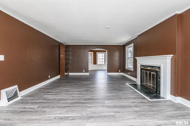 515 W ARMSTRONG Avenue, Peoria, IL 61606