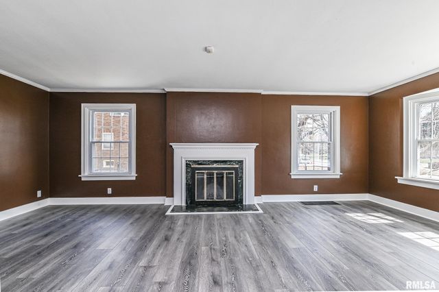 515 W ARMSTRONG Avenue, Peoria, IL 61606