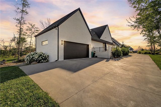 3807 Copper Ridge, Rogers, AR 72756