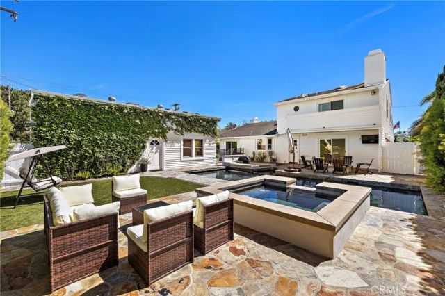 492 Magnolia Street, Costa Mesa, CA 92627