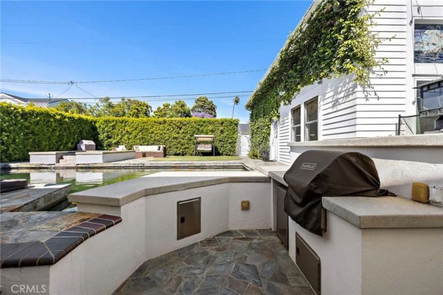 492 Magnolia Street, Costa Mesa, CA 92627