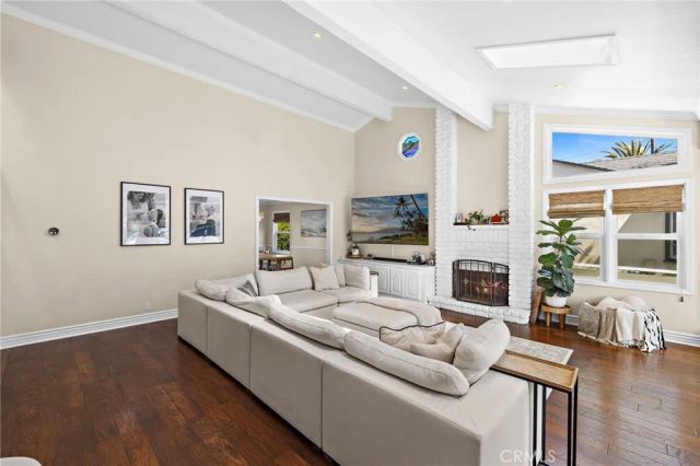 492 Magnolia Street, Costa Mesa, CA 92627