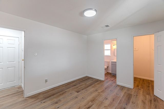 9214 Woodland Oaks Drive, Houston, TX 77040