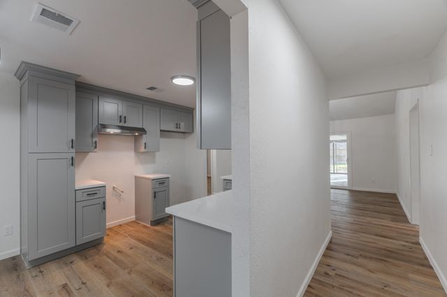 9214 Woodland Oaks Drive, Houston, TX 77040